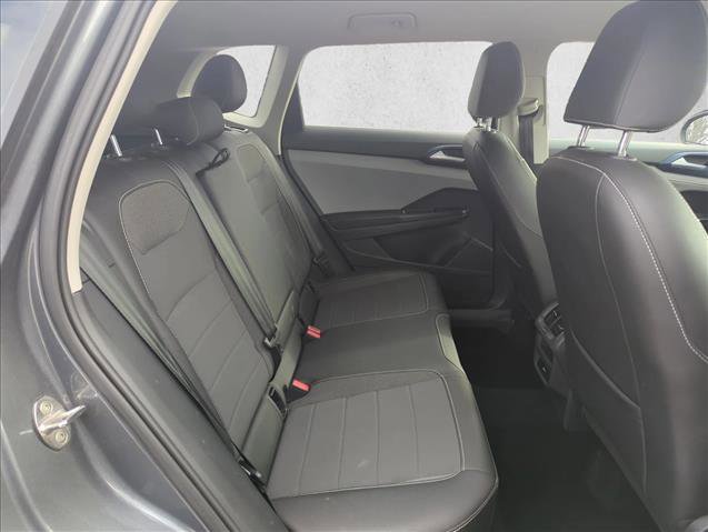 Used 2024 Volkswagen Taos SE image 19