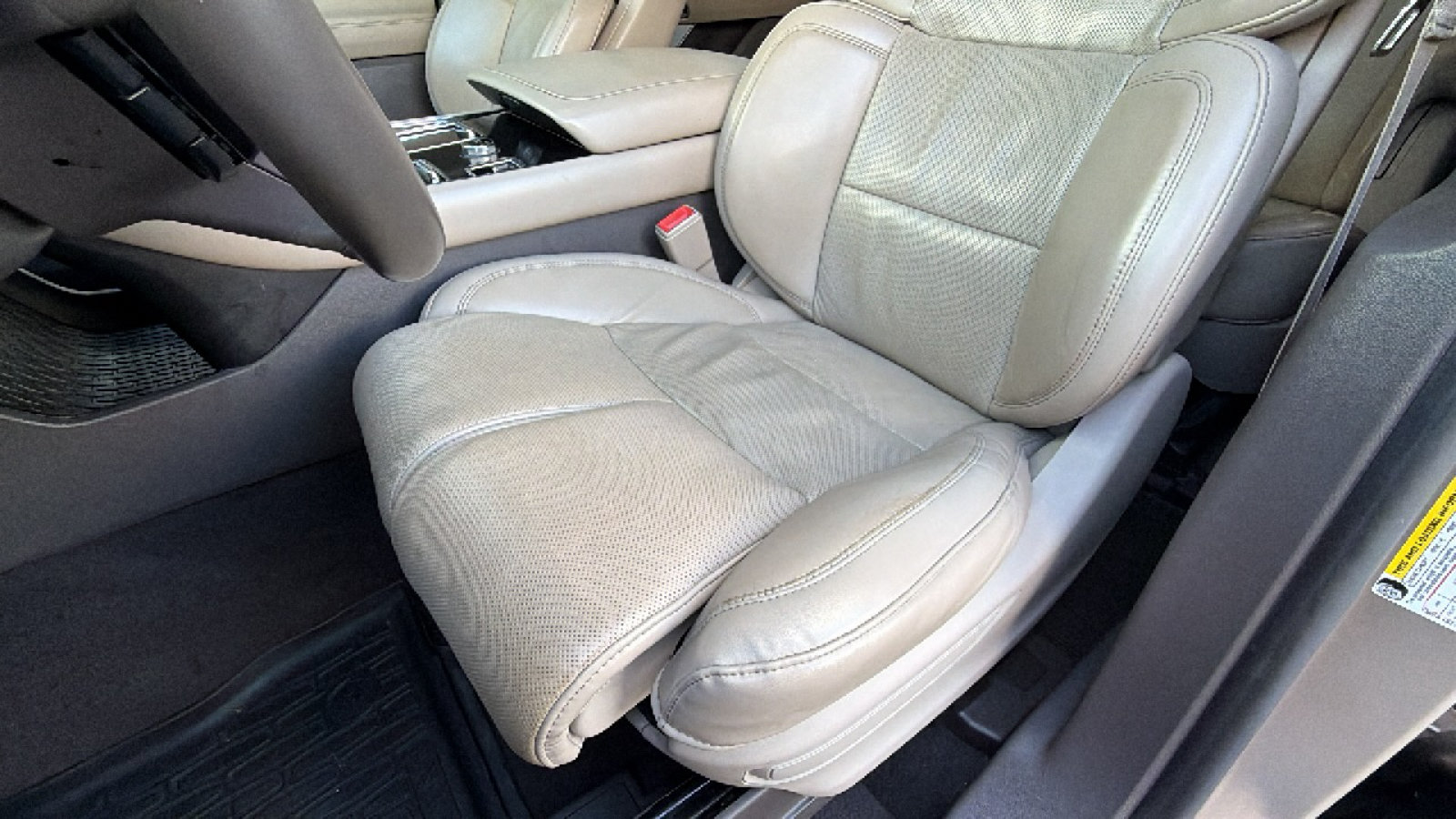 Used 2020 Lincoln Aviator Reserve w/ Equipment Group 201A RWD image 15