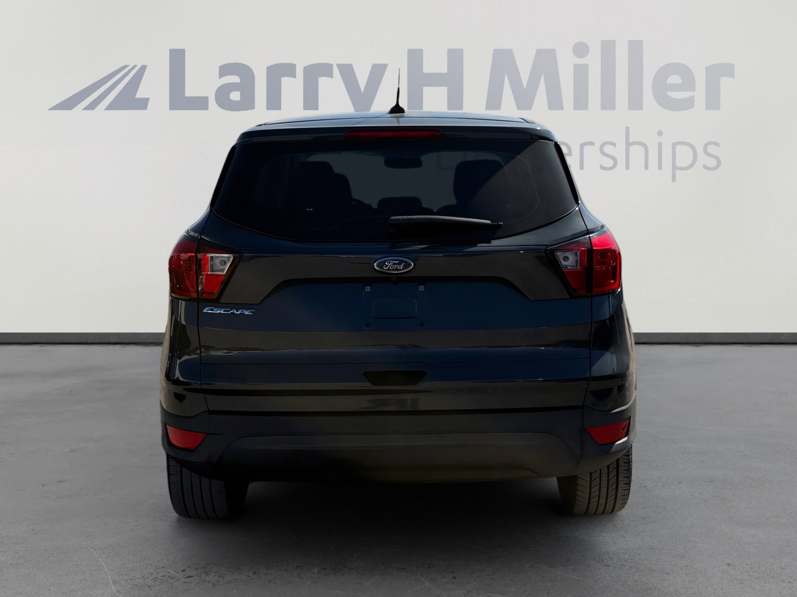 Used 2019 Ford Escape S image 4