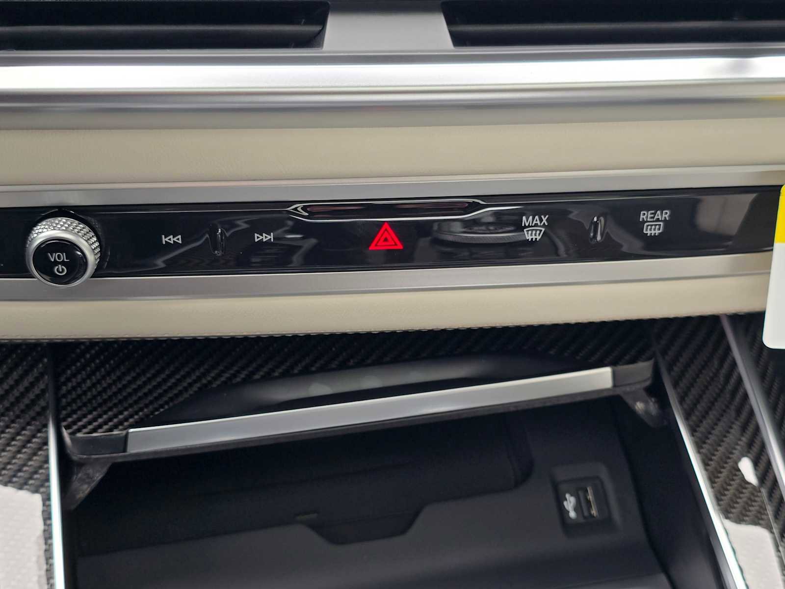 New 2026 BMW ALPINA XB7 image 33