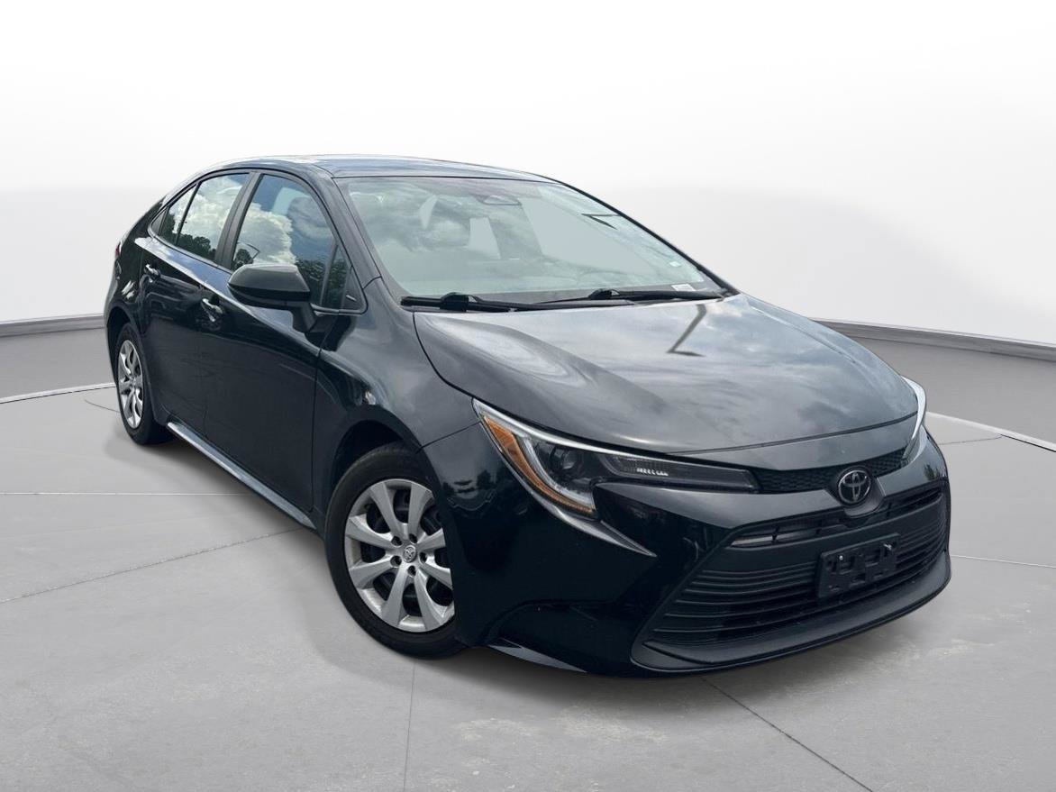 Certified 2024 Toyota Corolla LE FWD image 4