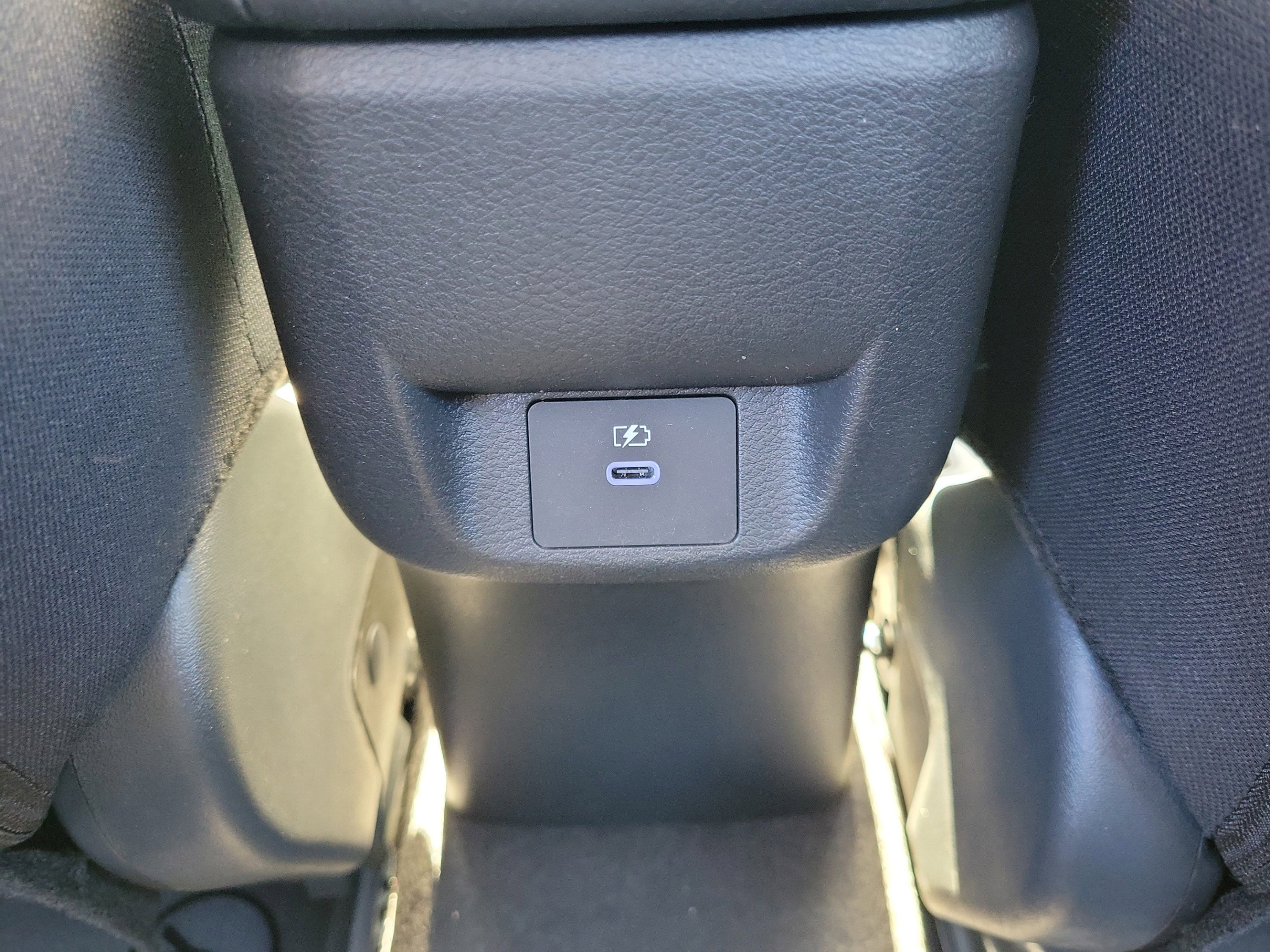 New 2025 Nissan Versa SV w/ Trunk Package FWD image 11