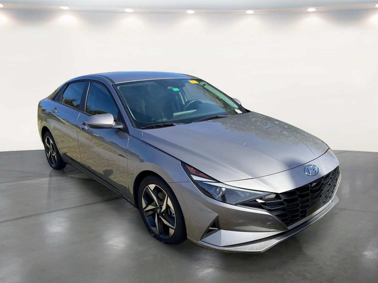 Used 2023 Hyundai Elantra SEL w/ Convenience Package FWD image 8