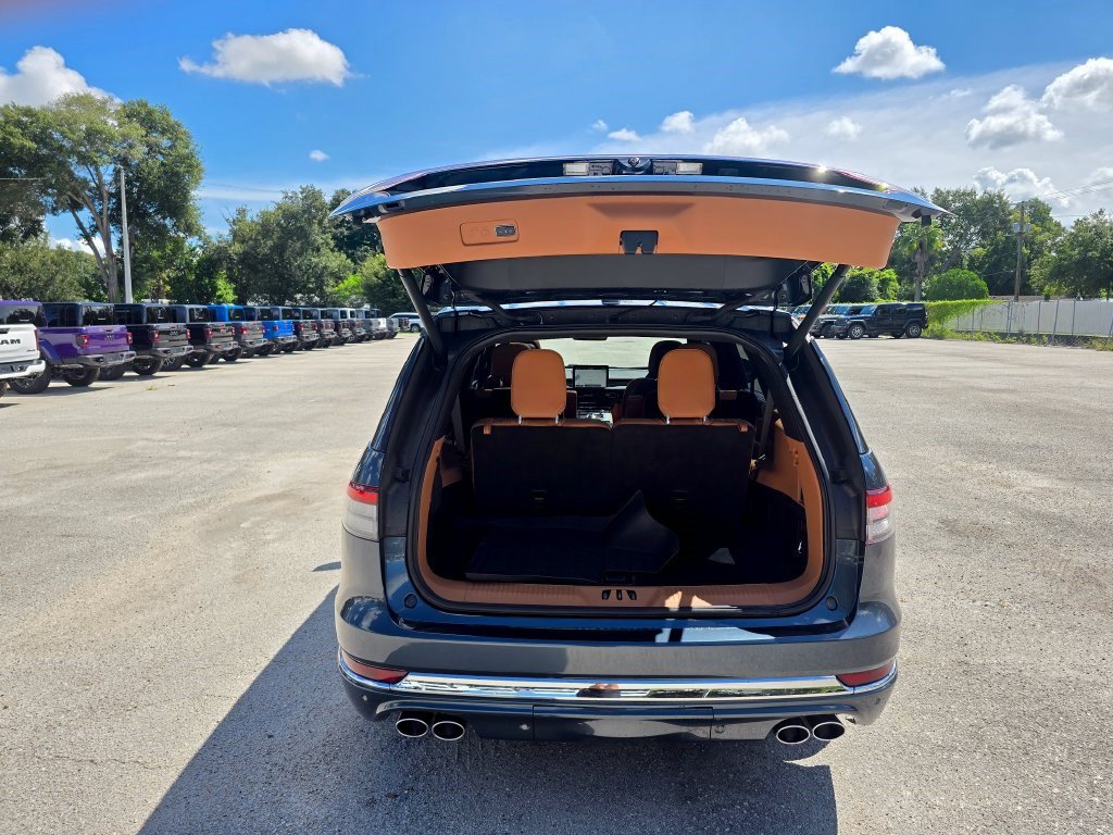 Used 2020 Lincoln Aviator Black Label Grand Touring w/ Class IV Trailer Tow Package AWD/4WD image 48
