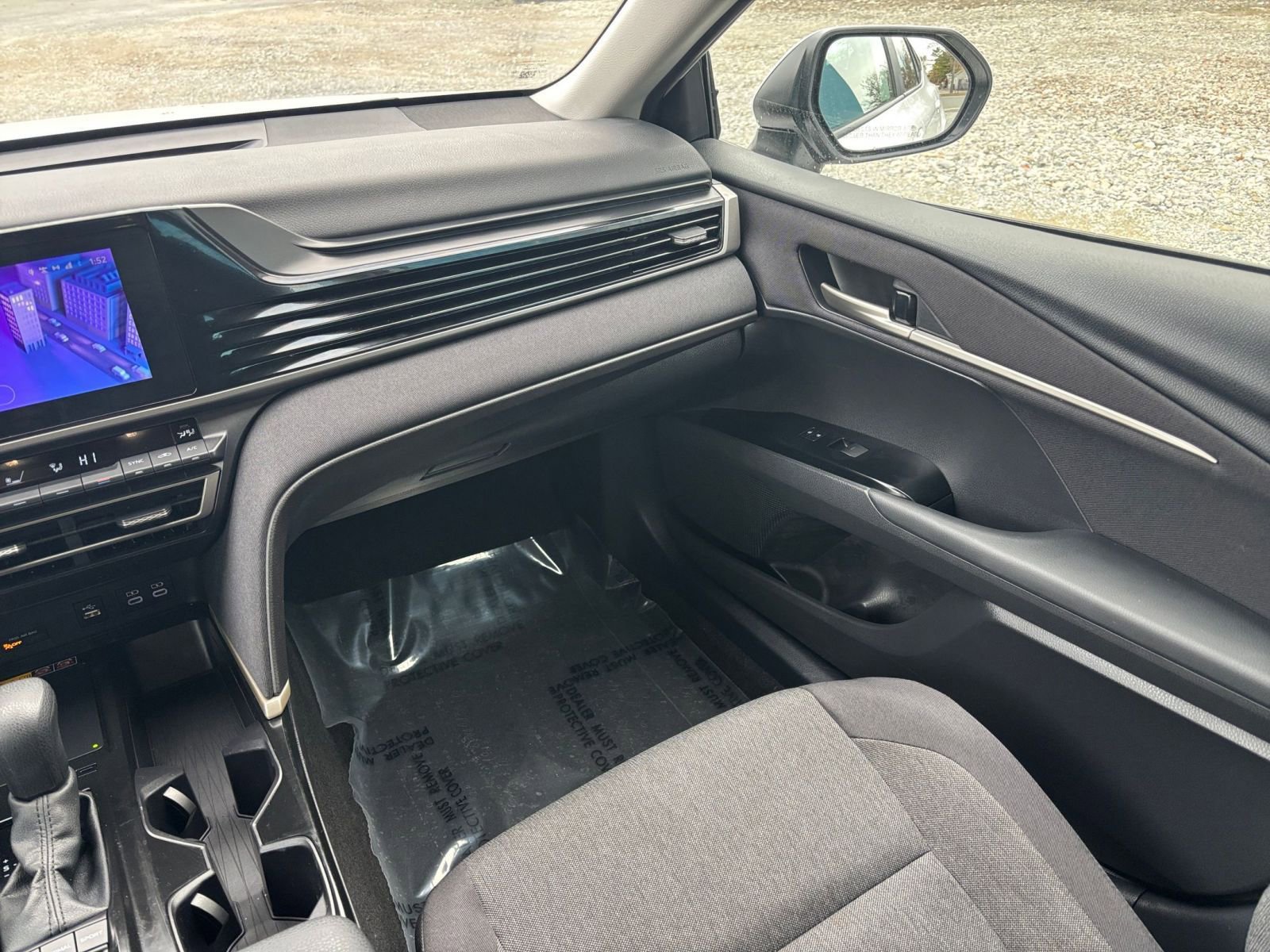 Used 2025 Toyota Camry LE image 31