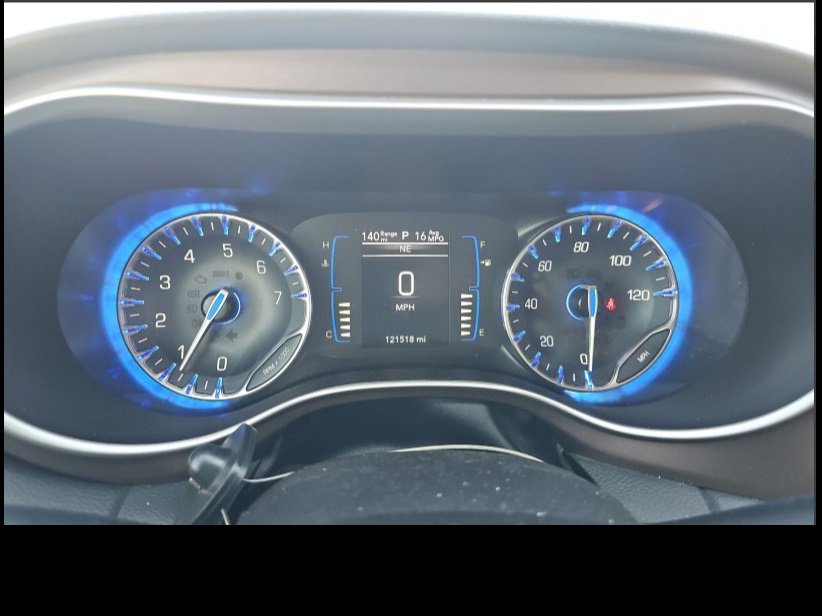 Used 2021 Chrysler Voyager Lxi image 22