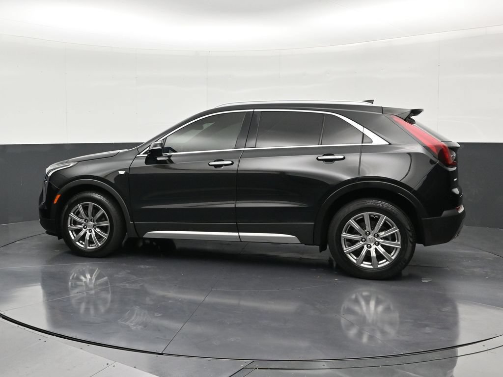 Used 2022 Cadillac XT4 Premium Luxury w/ Safety Alert Package AWD/4WD image 2