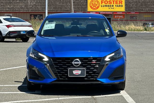 Used 2025 Nissan Altima 2.5 SR FWD image 12