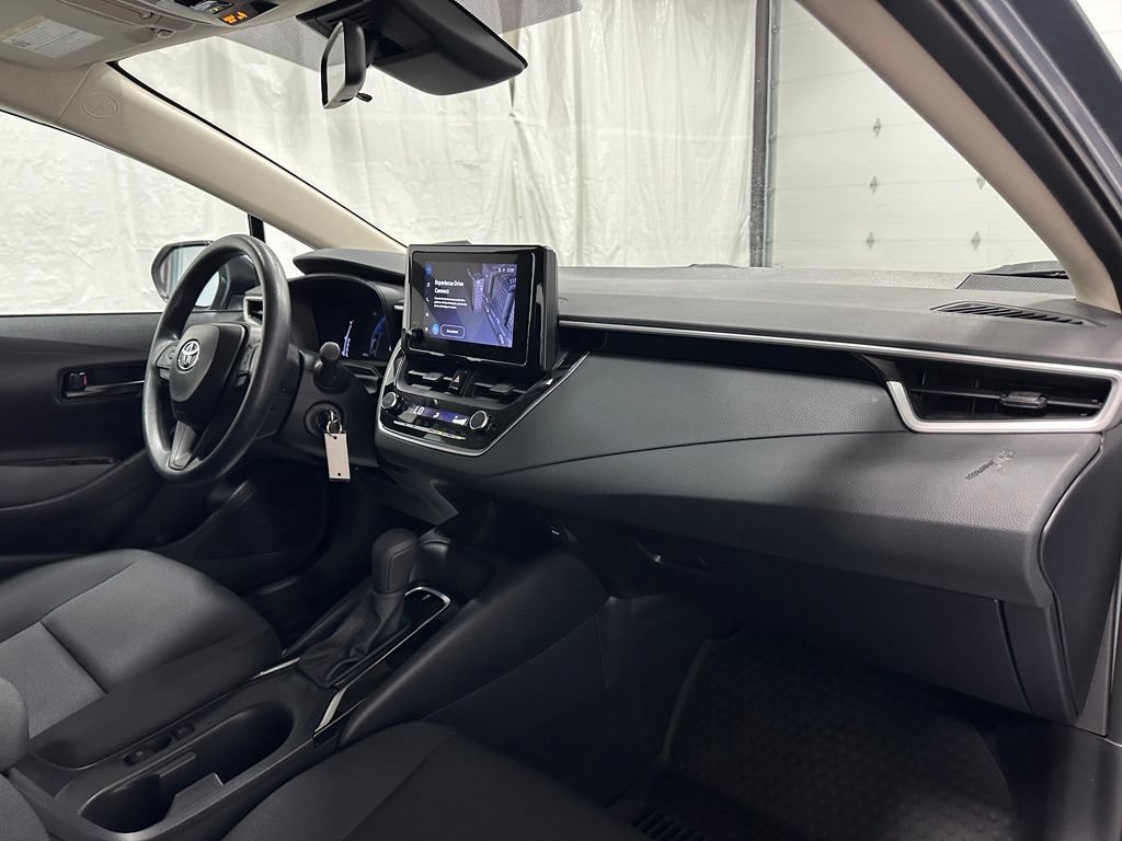 Used 2026 Toyota Corolla LE FWD image 61