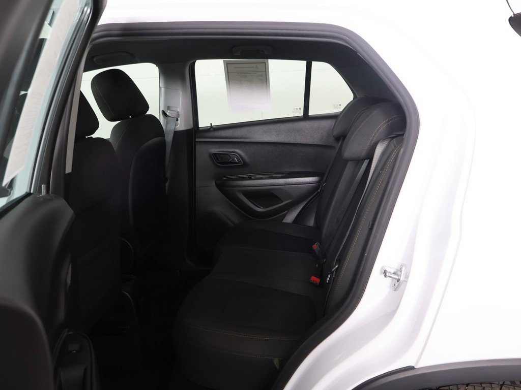 Used 2021 Chevrolet Trax LS image 28