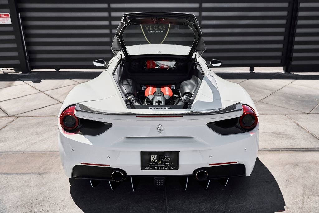 Used 2017 Ferrari 488 GTB RWD image 28