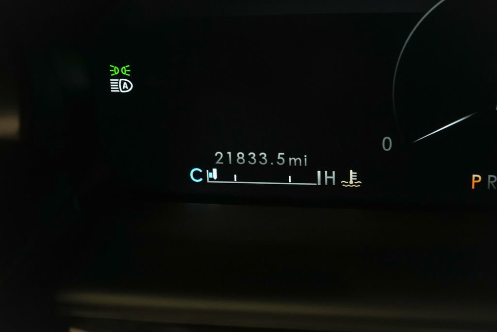 Used 2023 Lincoln Nautilus Reserve image 18