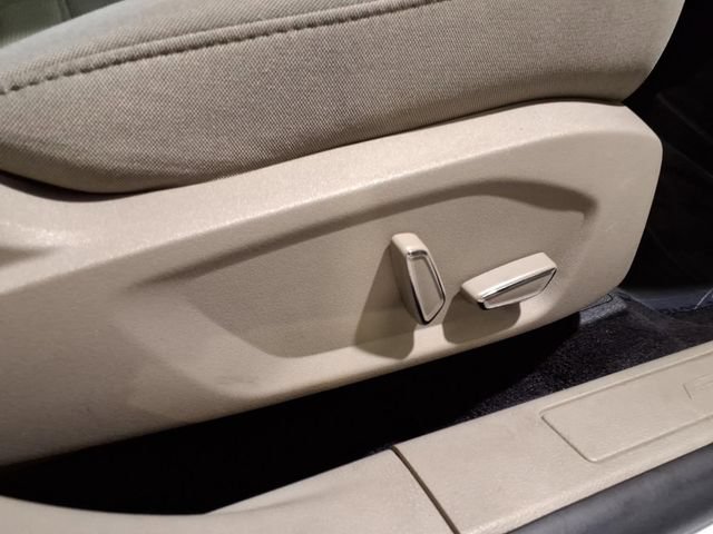Certified 2017 Ford Fusion SE FWD image 28