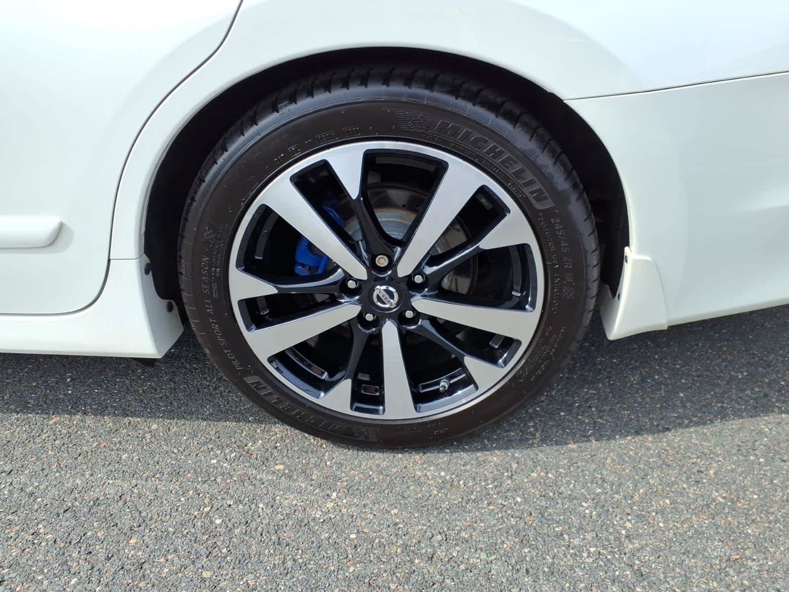 Certified 2018 Nissan Altima 2.5 SR FWD image 9