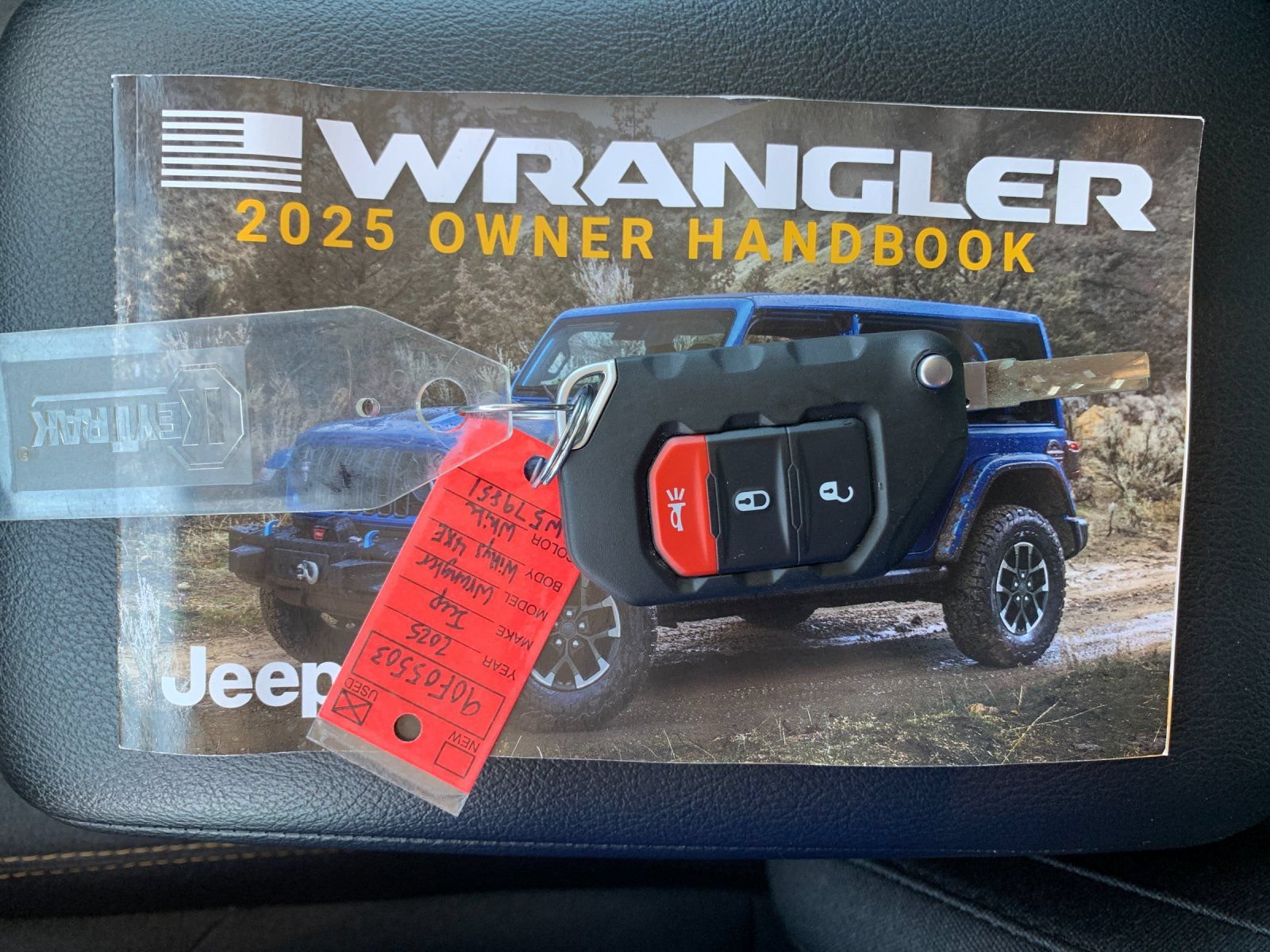 Used 2025 Jeep Wrangler Unlimited Sport S 4xe AWD/4WD image 9