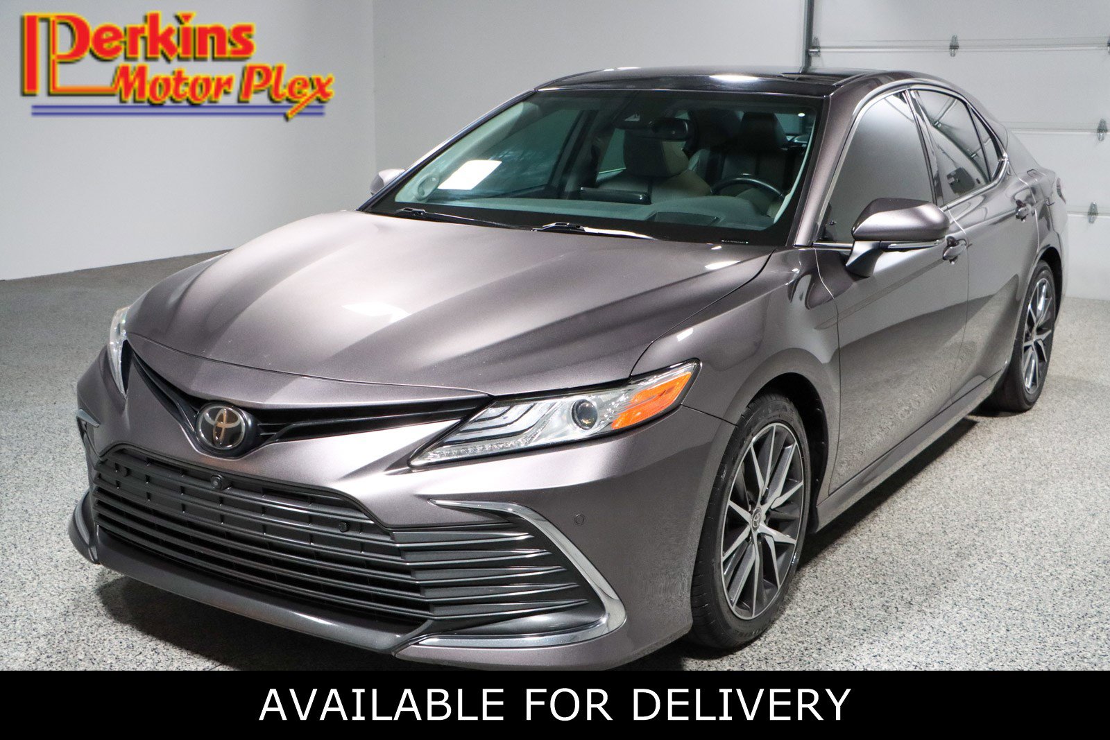 Used 2022 Toyota Camry XLE w/ Navigation Package