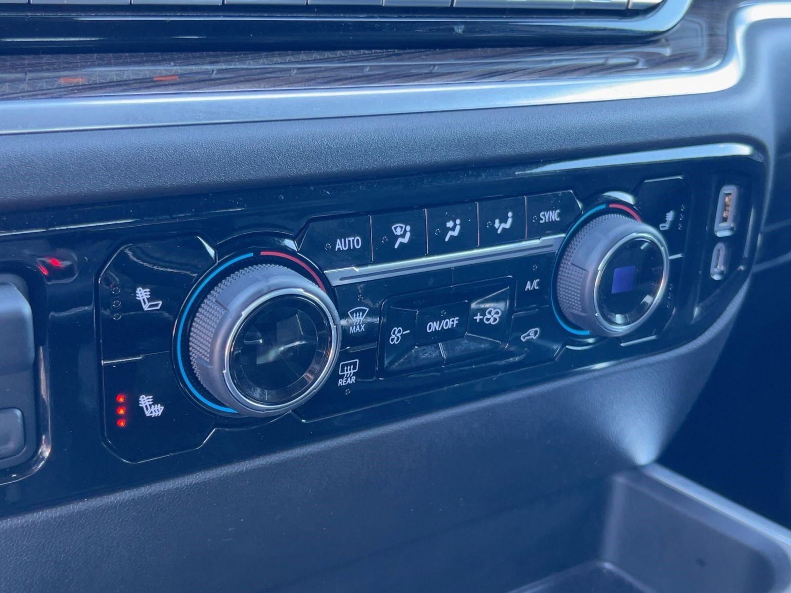 Certified 2025 Chevrolet Silverado 1500 LT w/ Texas Edition Plus image 18