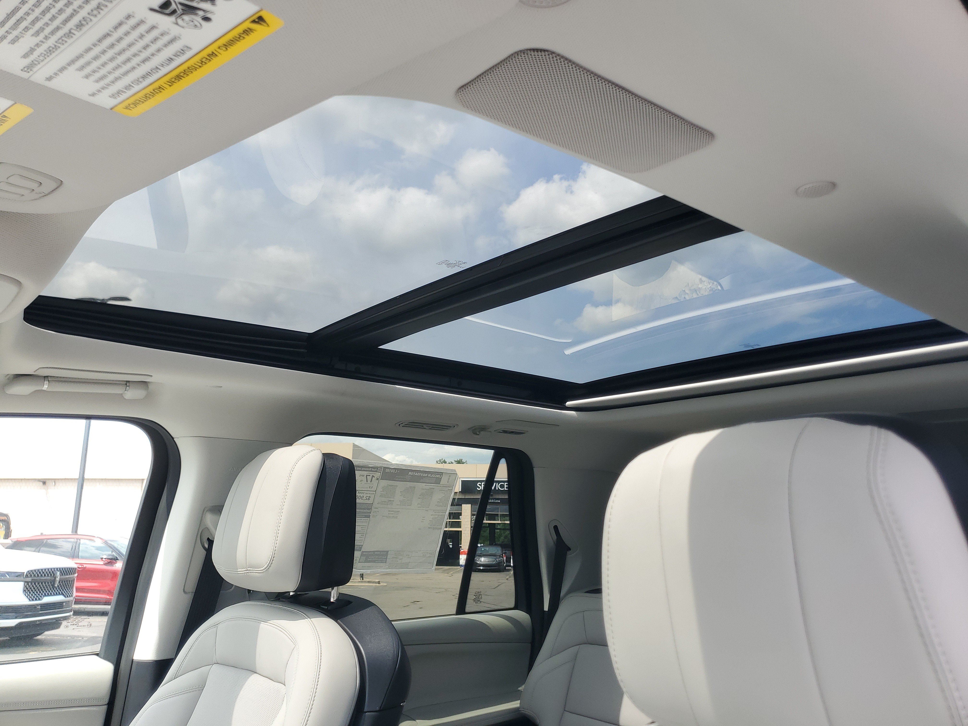 New 2026 Lincoln Navigator Reserve w/ Jet Appearance Package AWD/4WD image 11