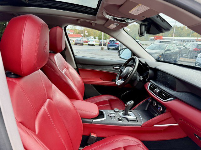Used 2021 Alfa Romeo Stelvio Sprint w/ Nero Edizione image 19