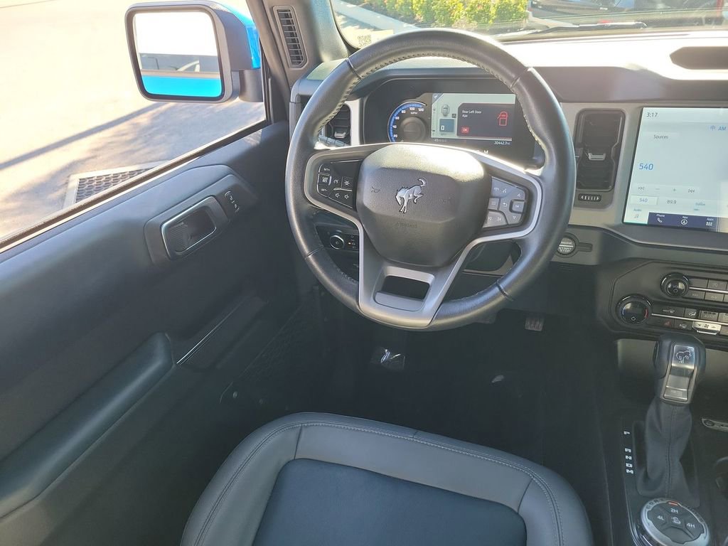 Used 2024 Ford Bronco Outer Banks image 16