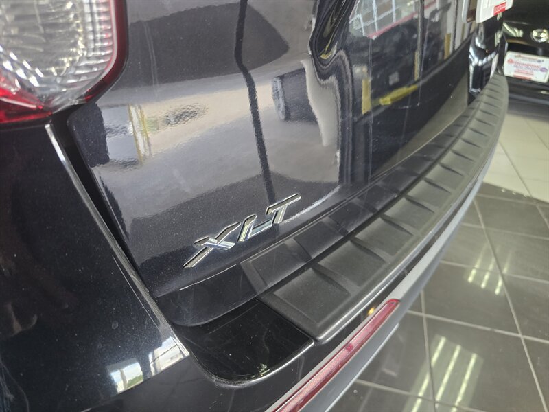 Used 2020 Ford Explorer XLT w/ Equipment Group 202A AWD/4WD image 33