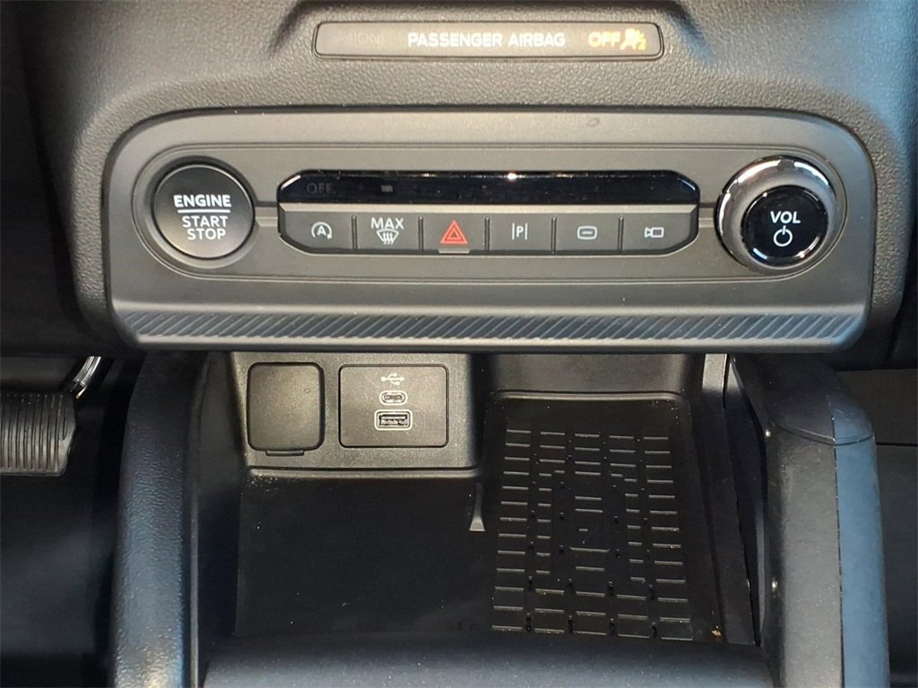 Used 2025 Ford Bronco Sport Badlands image 24