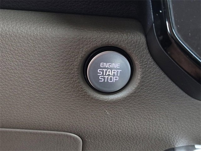 Used 2025 Kia Carnival image 38