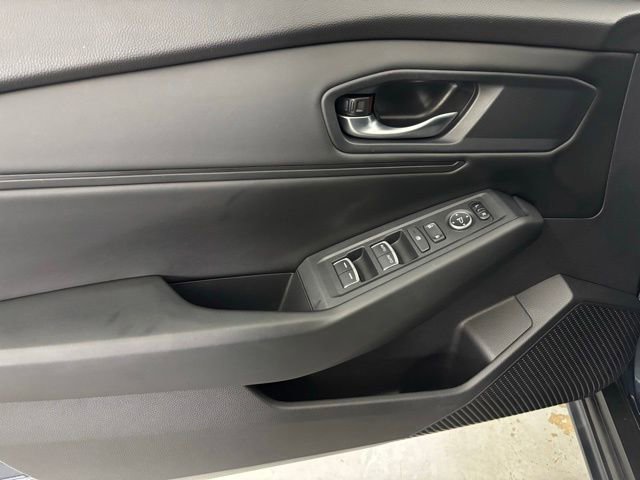 Used 2023 Honda Accord EX image 11