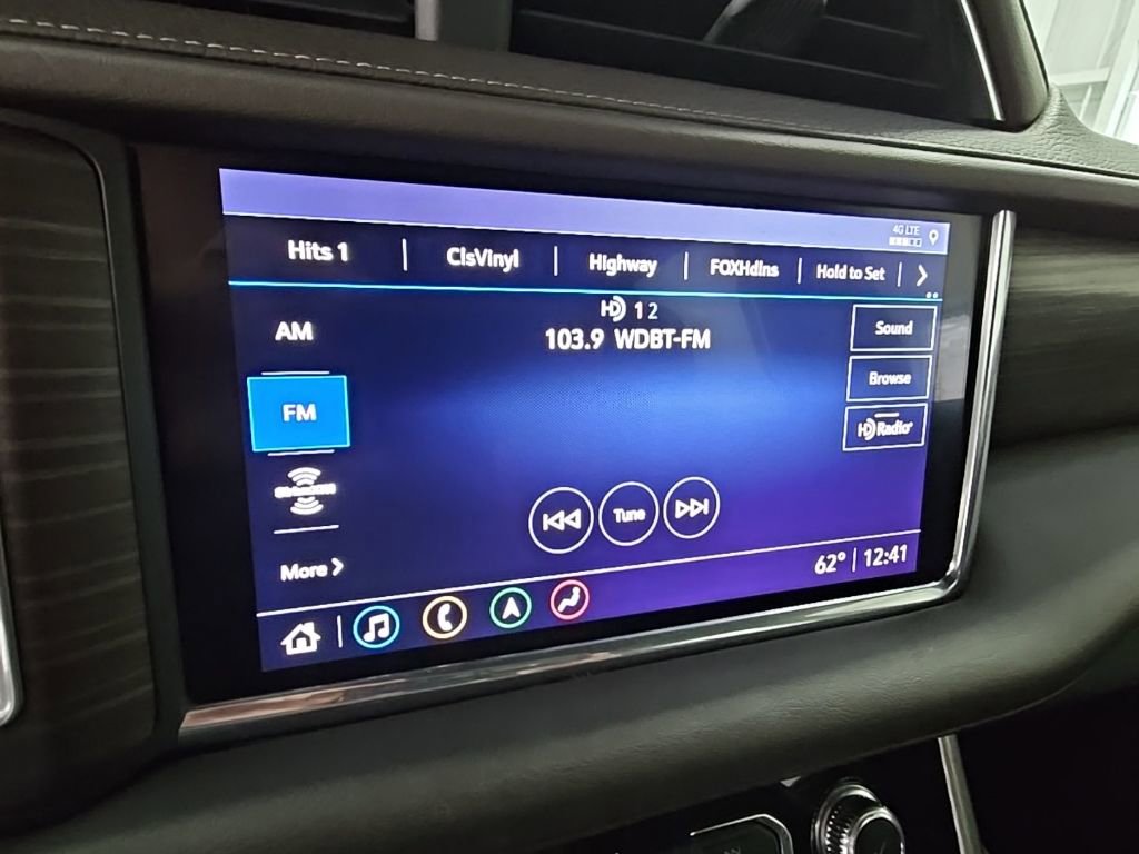 Used 2021 GMC Yukon Denali w/ Denali Premium Package image 14