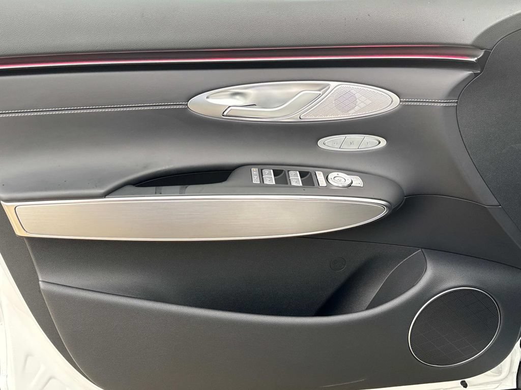New 2026 Genesis GV70 2.5T Select AWD/4WD image 21