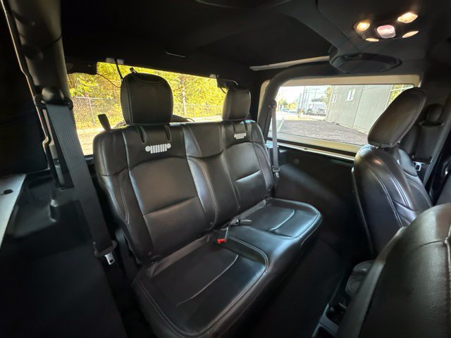 Used 2020 Jeep Wrangler Rubicon w/ LED Lighting Group AWD/4WD image 17