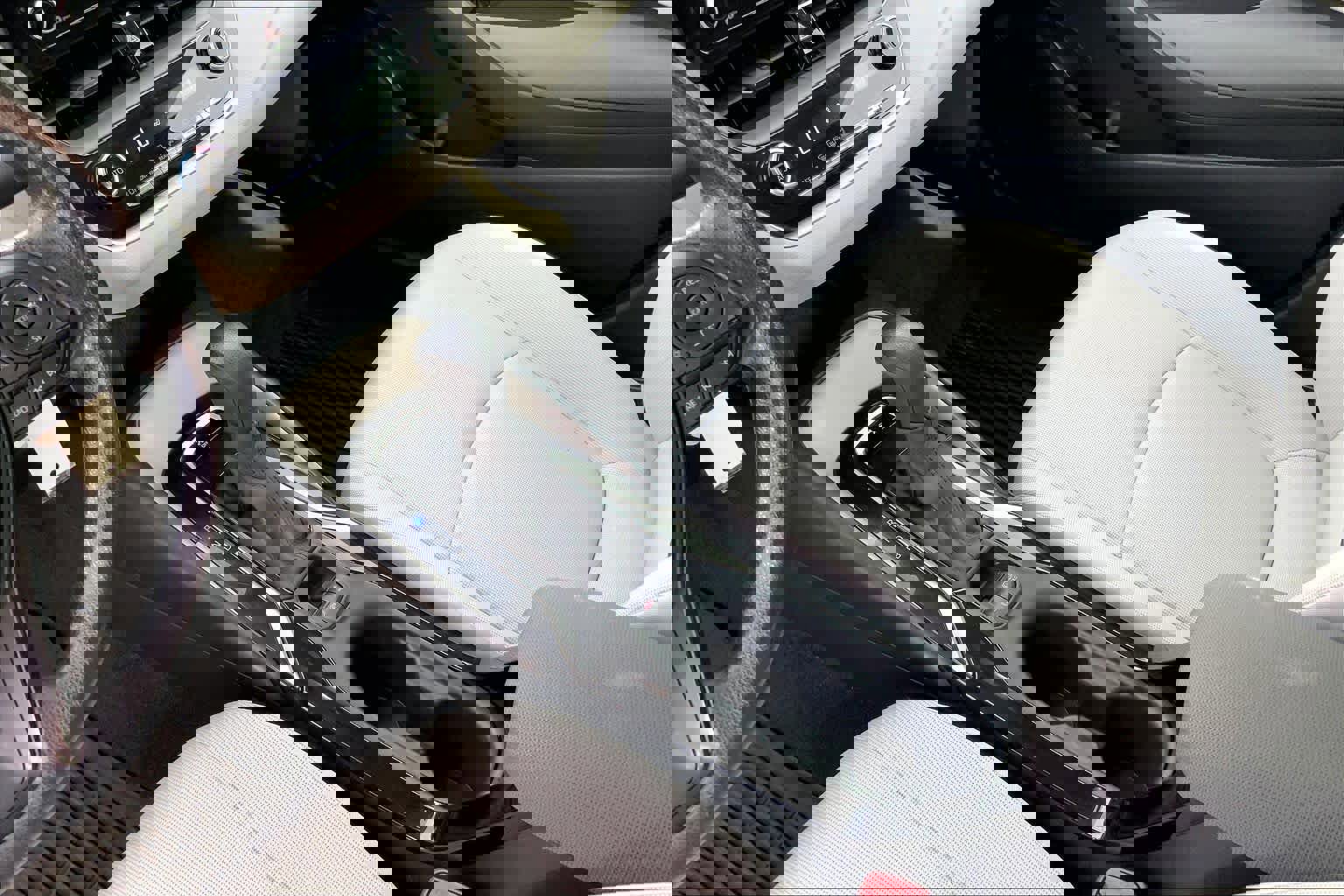 Used 2022 Toyota Corolla LE image 16