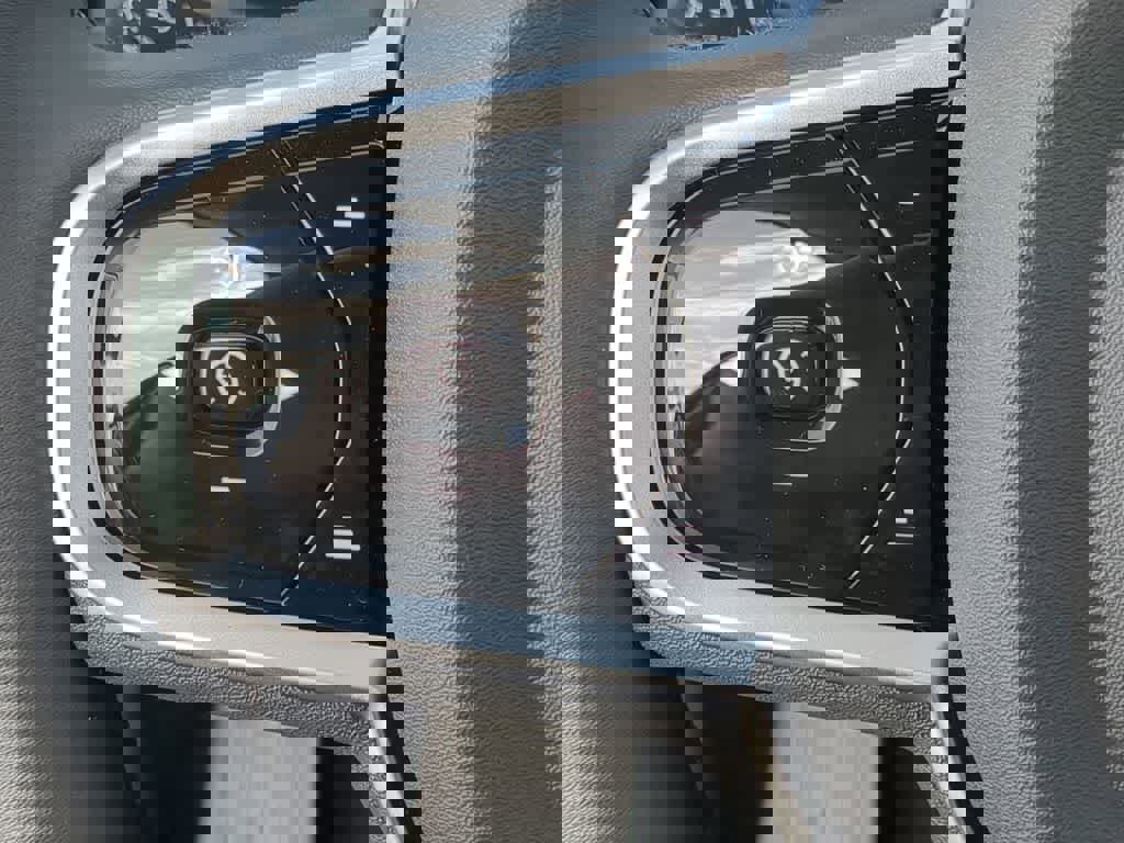 New 2026 Volvo XC60 B5 Plus w/ Protection Package Premier image 22