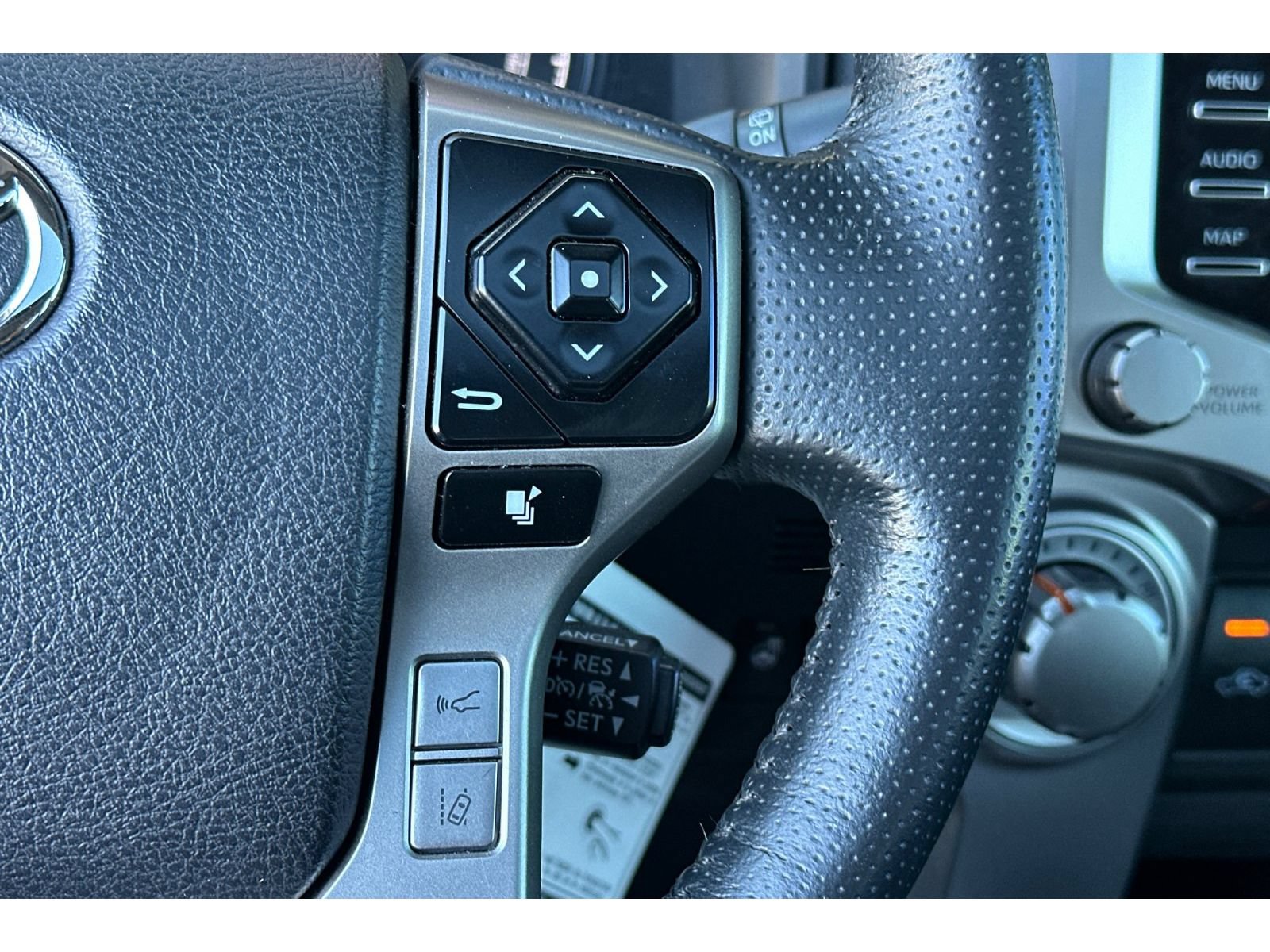 Used 2023 Toyota 4Runner SR5 Premium w/ Moonroof Package RWD image 29