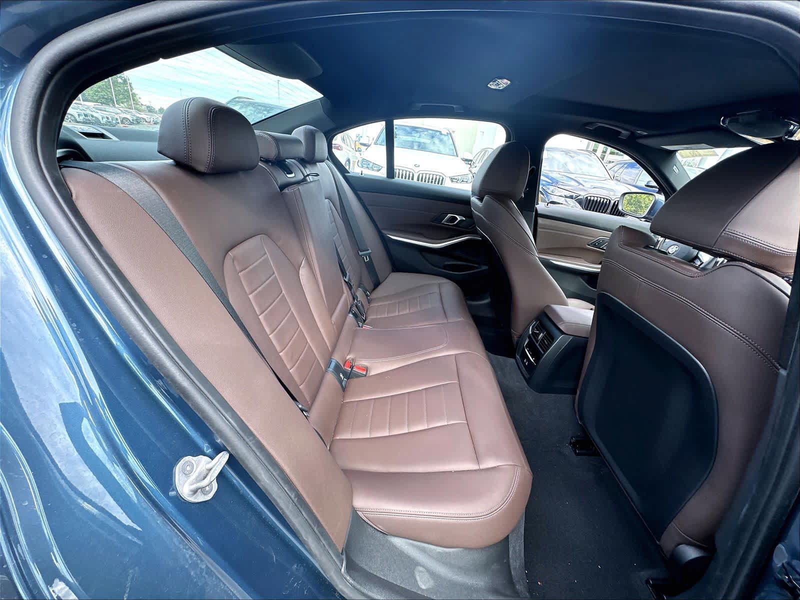 Used 2025 BMW 330i Sedan w/ Premium Package RWD image 25