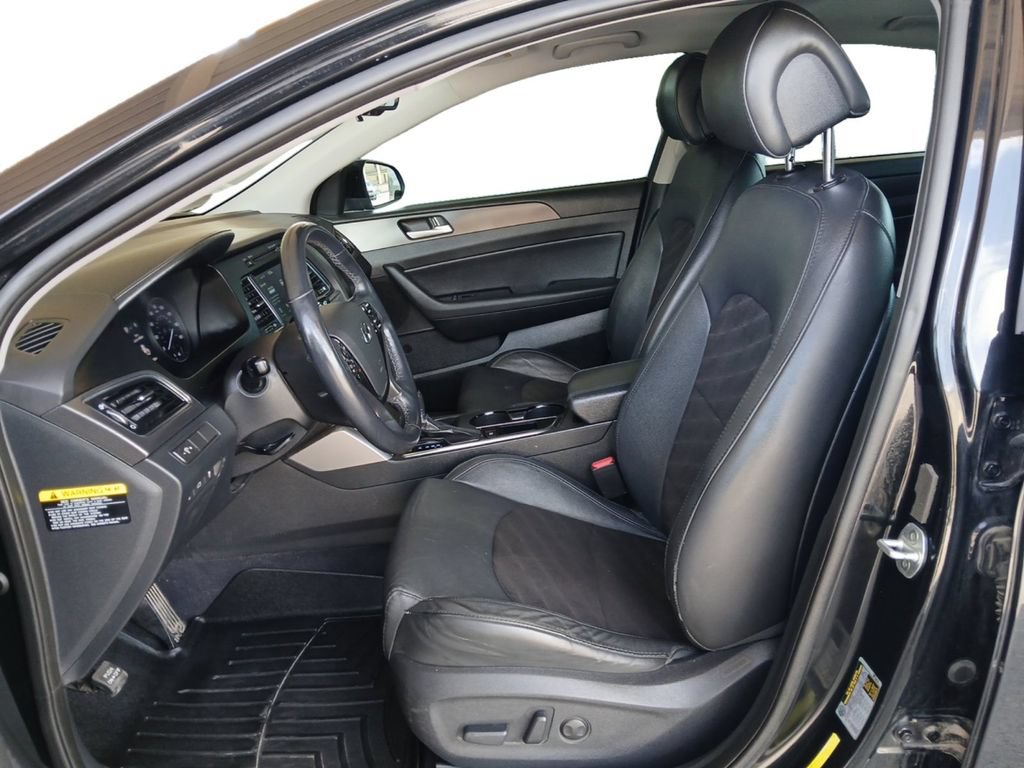Used 2016 Hyundai Sonata Sport w/ Option Group 1V FWD image 9