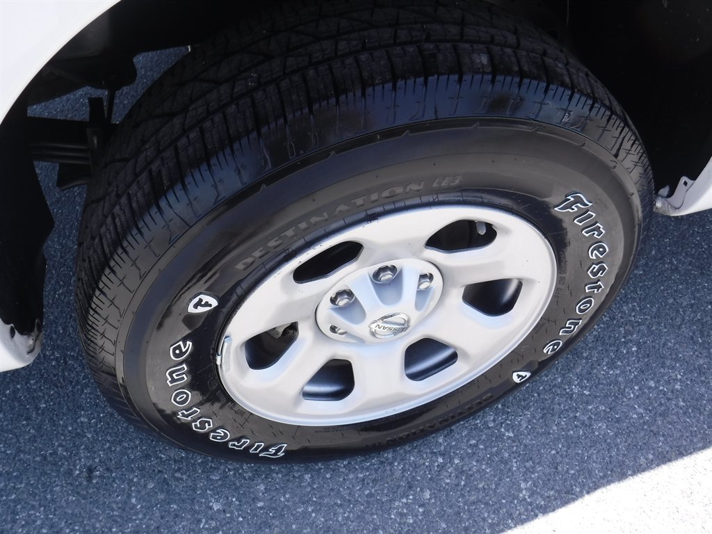 Used 2022 Nissan Titan S RWD image 4