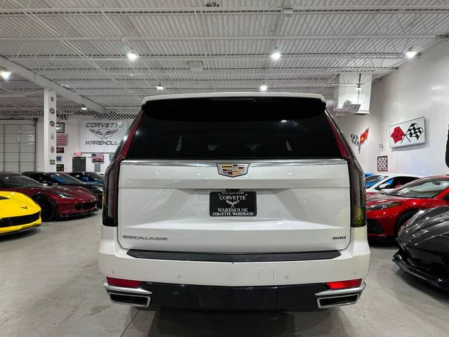 Used 2024 Cadillac Escalade ESV Premium Luxury w/ LPO, Floor Liner Package AWD/4WD image 16