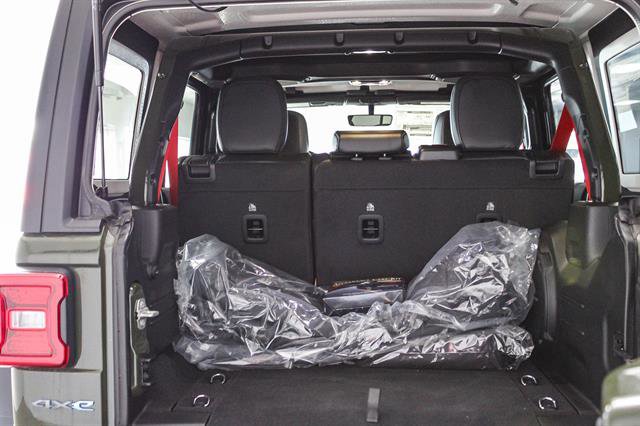 New 2023 Jeep Wrangler Unlimited Rubicon 4xe image 28