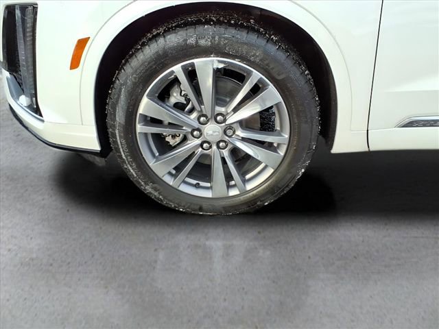 Used 2025 Cadillac XT6 Premium Luxury w/ LPO, Floor Liner Package image 13