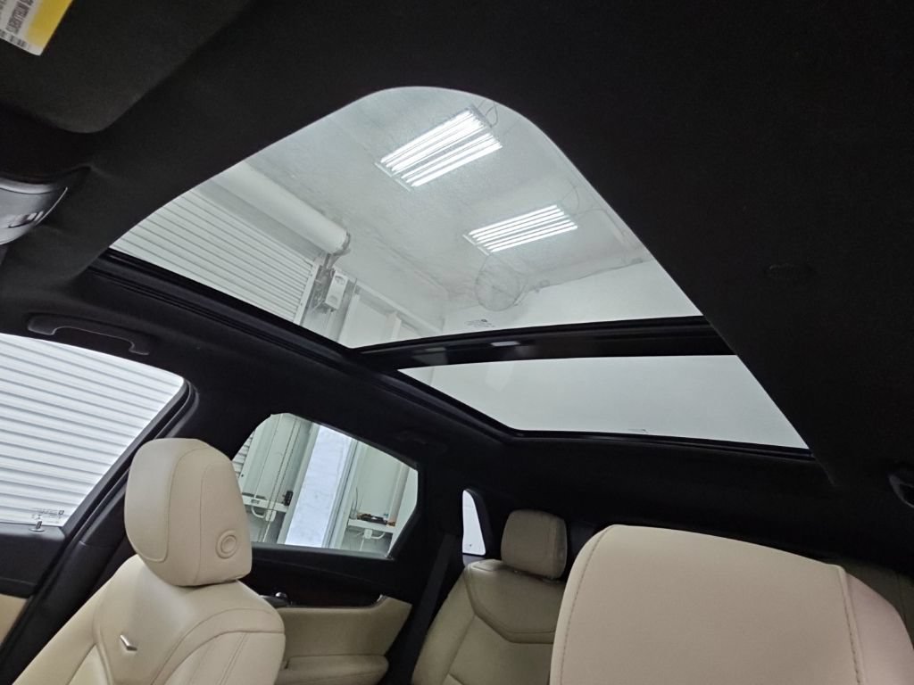 Used 2019 Cadillac XT5 Premium Luxury FWD image 28