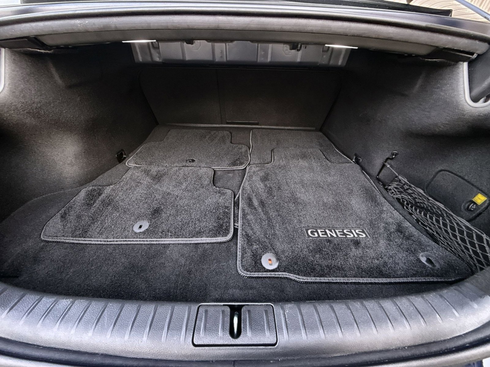 Used 2023 Genesis G70 3.3T w/ Sport Prestige Package image 26