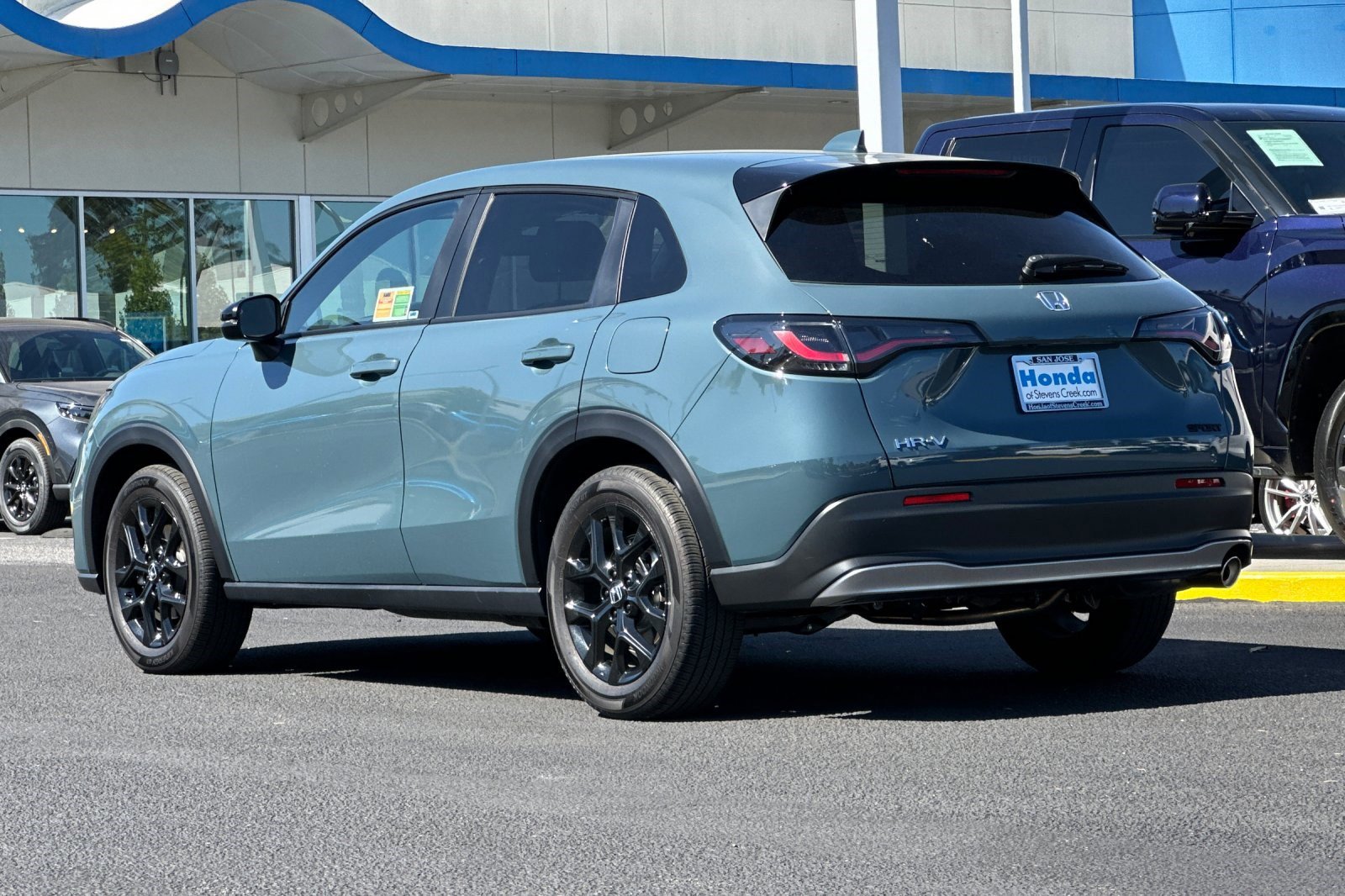 Used 2024 Honda HR-V Sport image 3