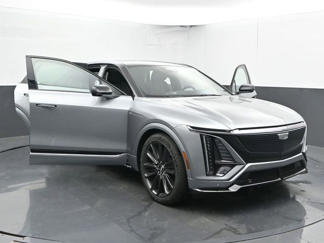 New 2026 Cadillac Lyriq V image 43