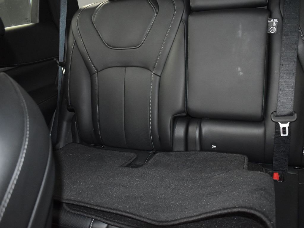 Certified 2025 INFINITI QX60 Luxe image 14