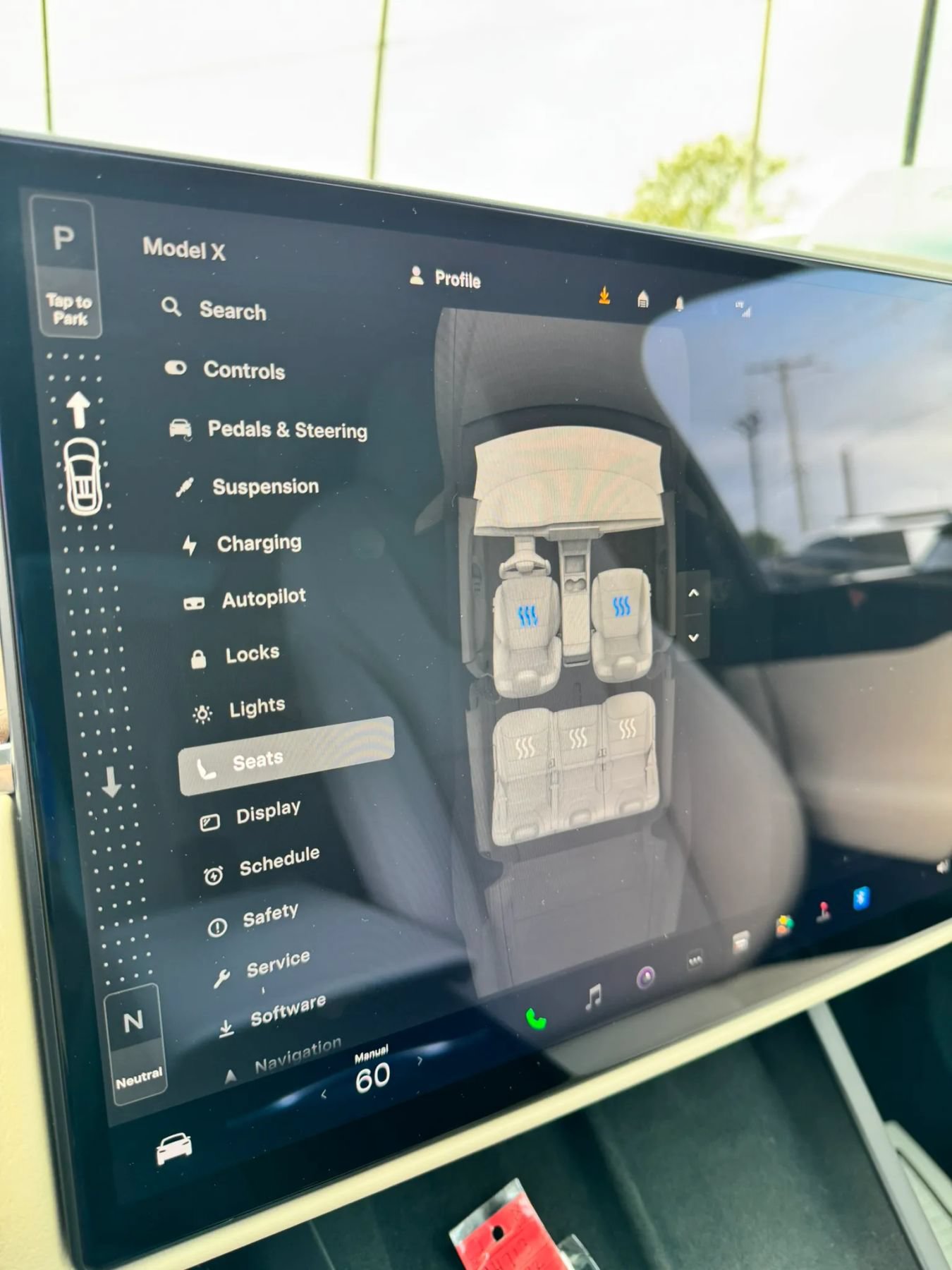 Used 2022 Tesla Model X AWD/4WD image 34