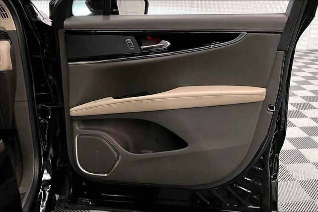 Used 2022 Lincoln Nautilus Reserve image 21