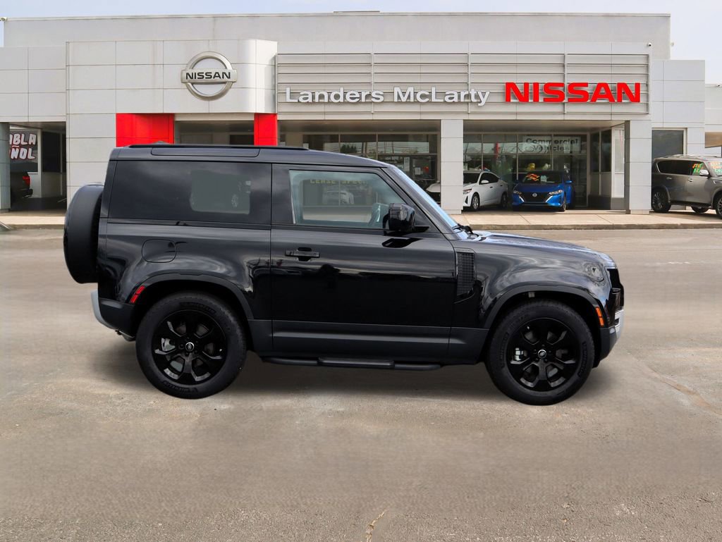 Used 2025 Land Rover Defender 90 S image 2