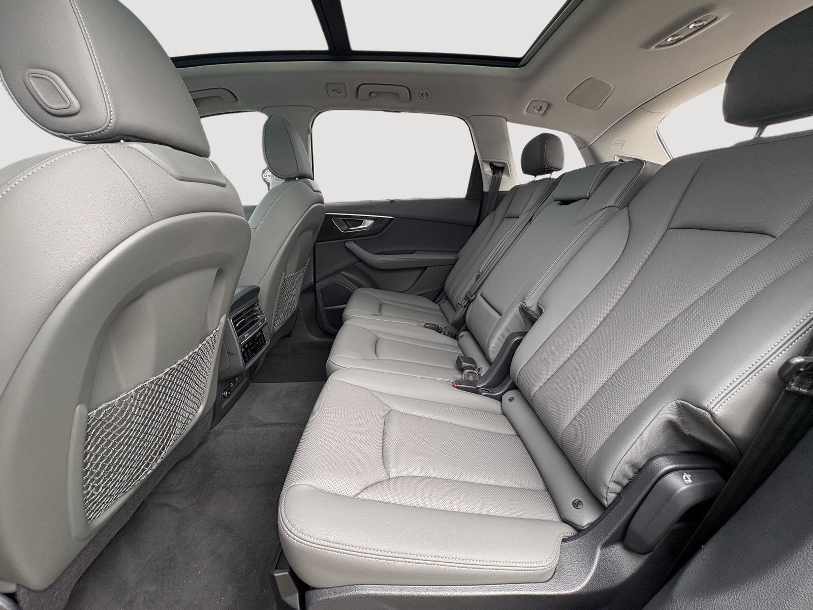 Certified 2025 Audi Q7 3.0T Premium Plus AWD/4WD image 22
