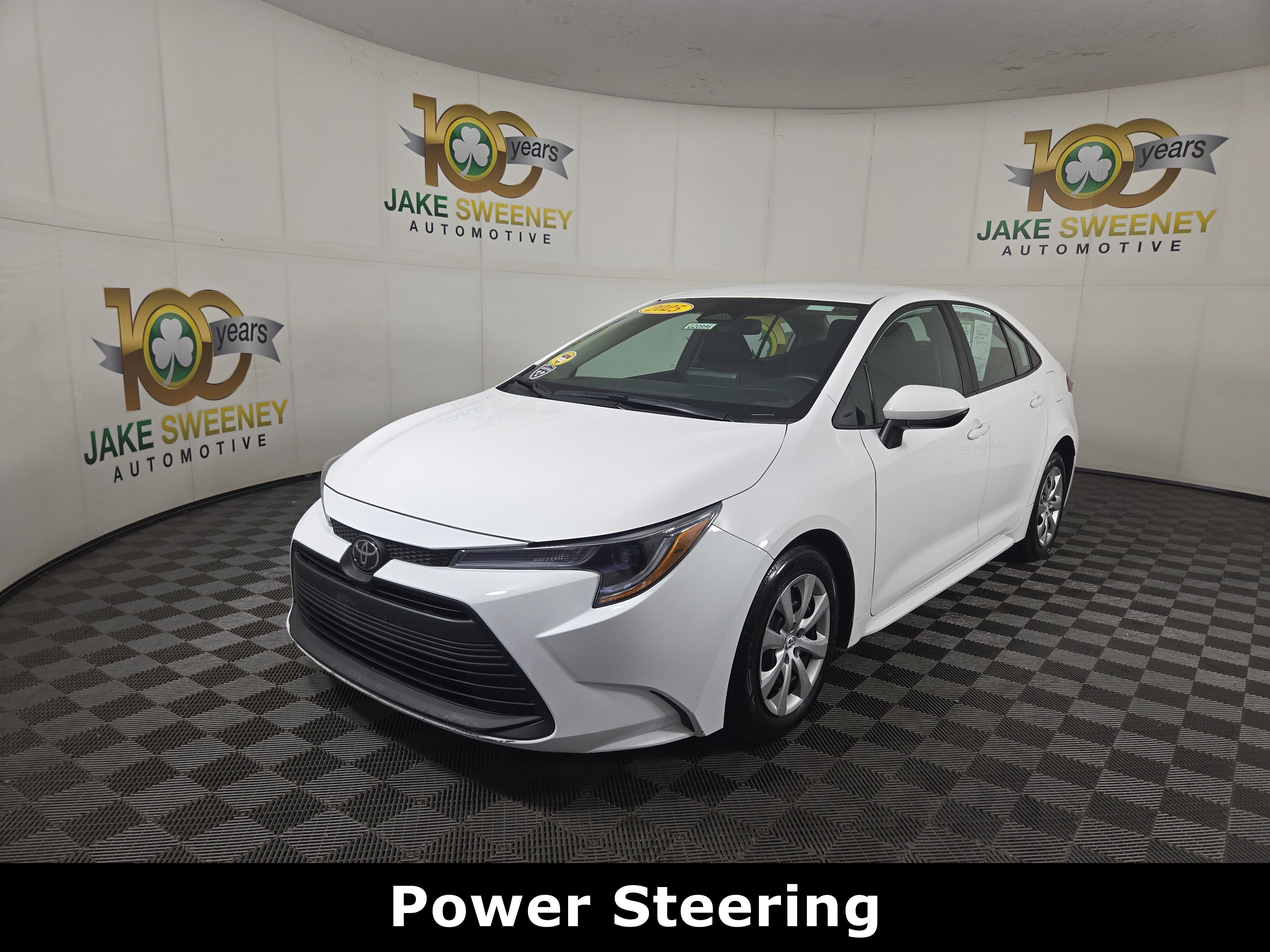 Used 2025 Toyota Corolla LE FWD image 3
